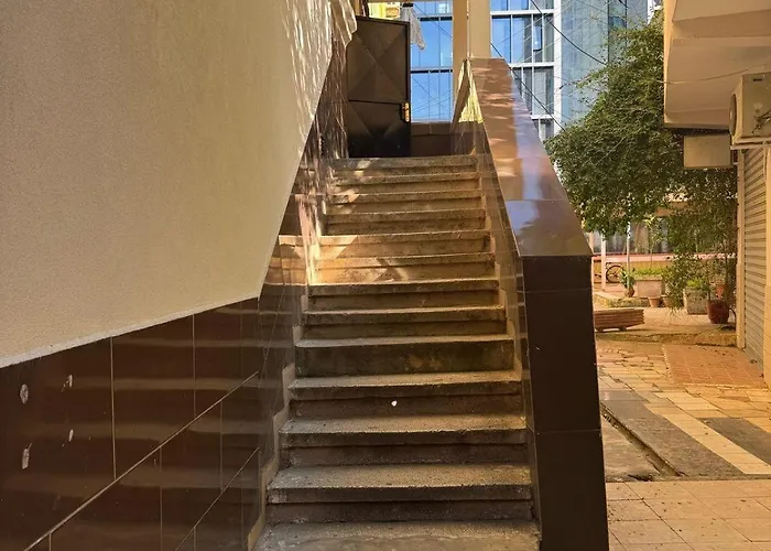 Super Center Apartment