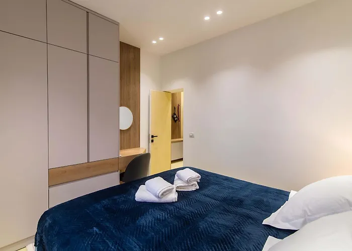 Super Center Apartment *