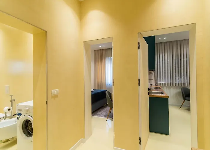 Apartment Super Center *