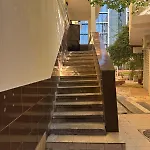 Super Center Apartment