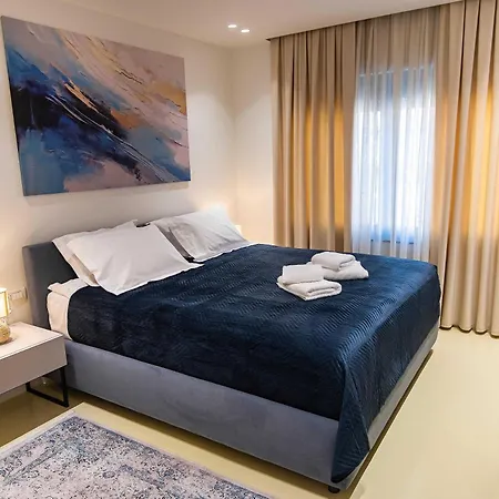 Apartment Super Center *