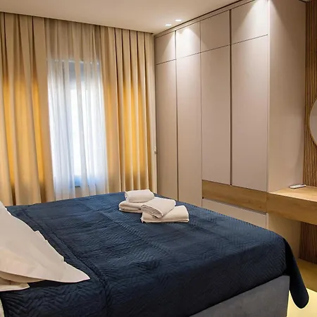 Super Center Apartment